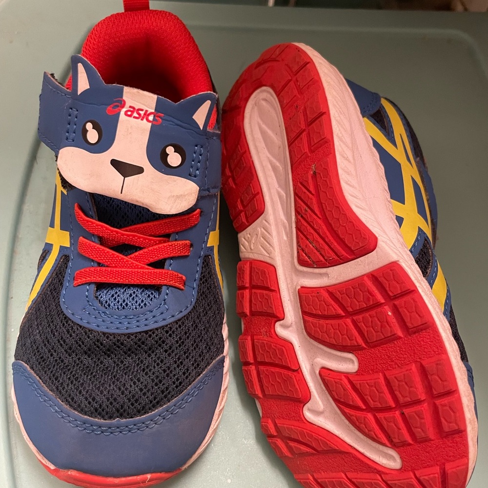 ASICS like new size 9 toddler